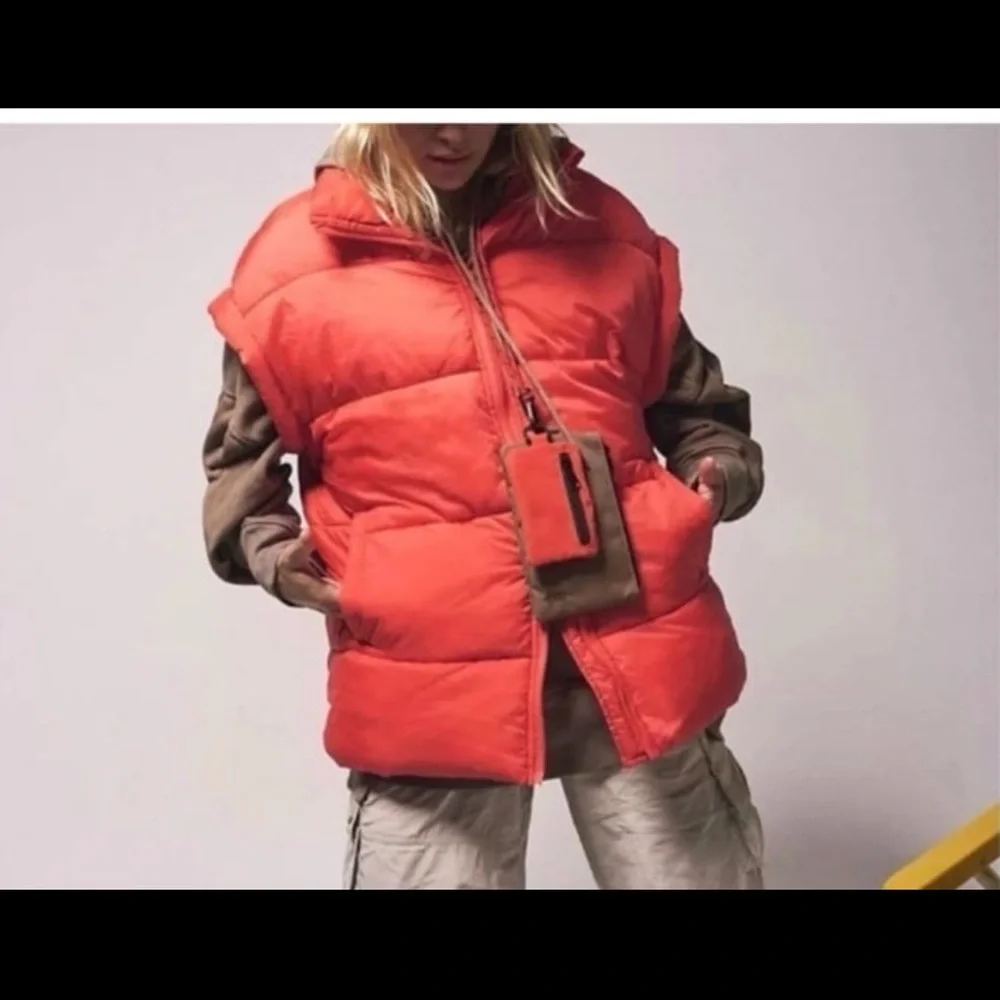 NWOT free people PrimaLoft Puffer Vest Orange Quilted Insulated Outerwear Medium - Picture 2 of 10